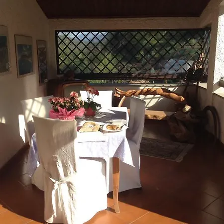 Il Ghiro Alojamento de Acomodação e Pequeno-almoço Riccò del Golfo di Spezia